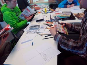 Pienlehtien tekoa zinetyöpajassa